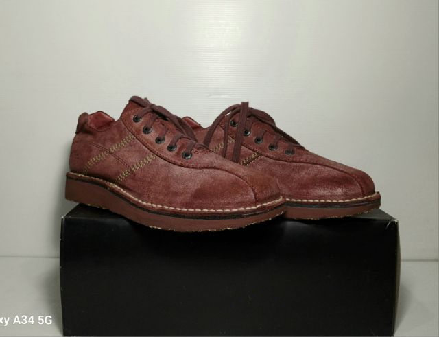KicKers Sneakers, Unisex 39EU(25.0cm) Original ของแท้ มือ 2 สภาพไม่ต่างจากมือ 1, รองเท้า KicKers หนังแท้สีแดงมีประกายเงิน พื้นเต็มเหมือนใหม่ รูปที่ 15