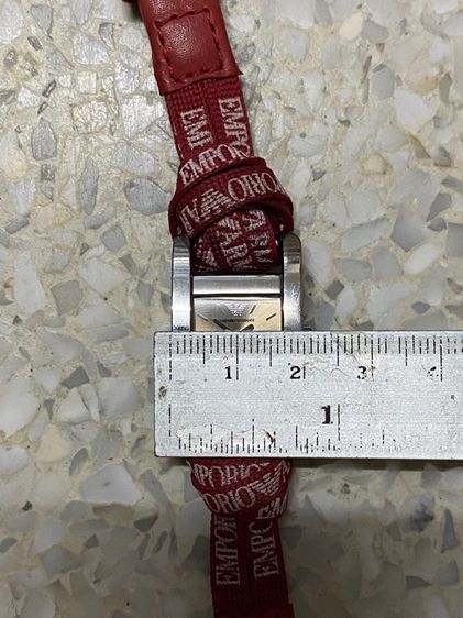 นาฬิกายี่ห้อ ARMANI EMPORIO   ควอทซ์ เลดี้ ของแท้มือสอง  สายยาว 16 เซนติเมตร   1000฿  รูปที่ 9