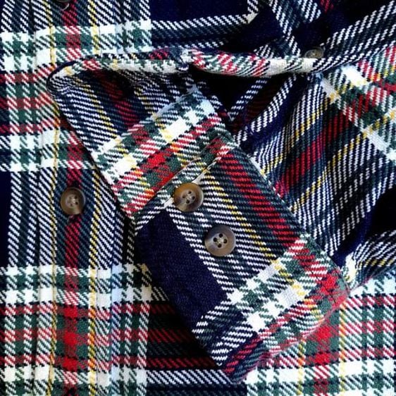 Eddie Bauer
outdoor outfitters
plaid blanket shirts
🔵🔵🔵 รูปที่ 5