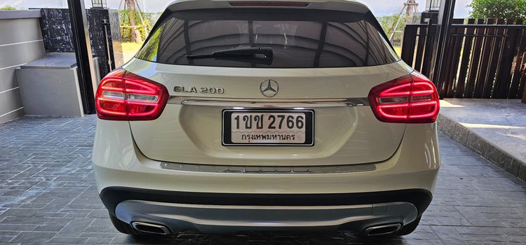 Mercedes-Benz GLA-Class 2018 GLA200 Utility-car เบนซิน ไม่ติดแก๊ส เกียร์อัตโนมัติ ขาว รูปที่ 3