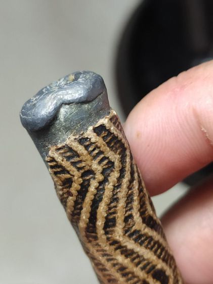 ตะกรุดหลวงพ่อคงวัดบางกะพ้อมลายจระเข้ขบฟัน 4 นิ้ว เนื้อตะกั่ว รูปที่ 16