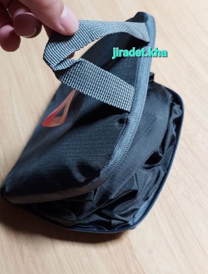 กระเป๋าเป้แบบพับเก็บได้ เป็นสินค้าพรีเมี่ยมจากJaymart สีดำ ขนาดเป้เมื่อกางออก 17×12 นิ้ว สินค้าใหม่ (ราคาขายไม่รวมจัดส่ง)  รูปที่ 3