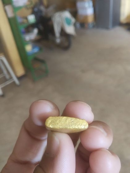 พระเนื้อผงพิมพ์เล็กสีทอง(พระหลวงพ่อวัดบ้านแหลมทรงหัวเรือบด(จังหวัดสมุทรสงคราม))พระเครื่องของมงคล รูปที่ 12