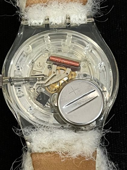 Vintage 1995 Swatch Frozen Tears White Baby Seal Faux Fur Wrist Watch GK202 ของแท้ ลายน้องอุ๋งๆเบบี้ ขนาด 35 มิลรวมเม็ด   รูปที่ 3