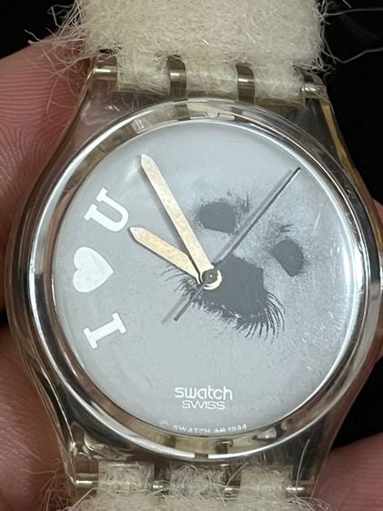 Vintage 1995 Swatch Frozen Tears White Baby Seal Faux Fur Wrist Watch GK202 ของแท้ ลายน้องอุ๋งๆเบบี้ ขนาด 35 มิลรวมเม็ด   รูปที่ 2