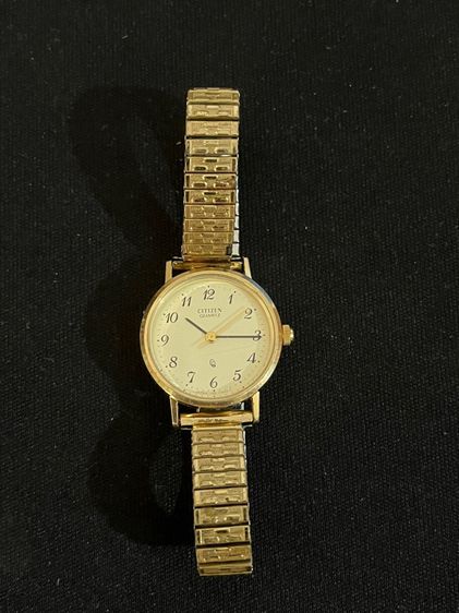 CITIZEN - Lady watch ของแท้ ระบบถ่าน ตัวเรือนและสายสแตนเลสสีทอง ขนาด 26 มิลรวมเม็ด   รูปที่ 3