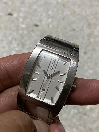 นาฬิกายี่ห้อ DKNY ของแท้มือสอง สแตนเลสทั้งเรือน สายยาว 18 เซนติเมตร  1000฿ รูปที่ 2