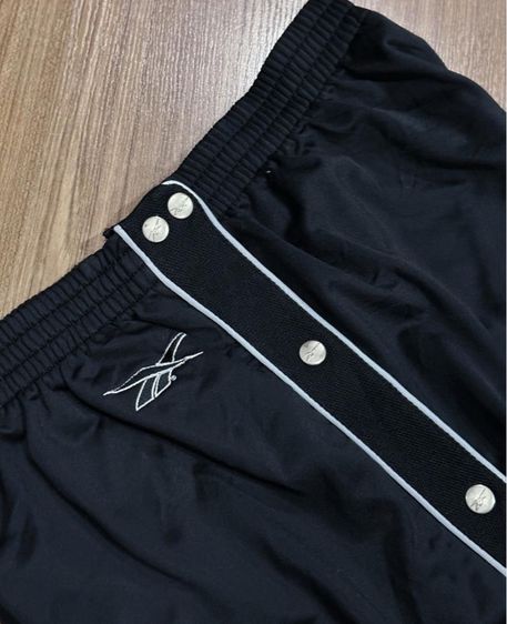 กางเกงวอร์มสีดำ Reebok แถบกระดุม รูปที่ 4