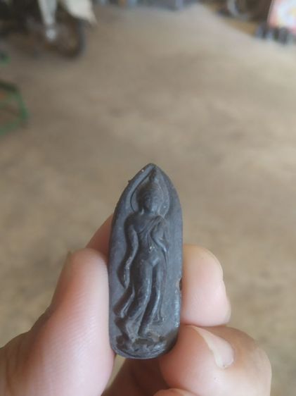 พระเนื้อแร่เหล็กน้ำพี้(พระปางลีลากำแพงทุ่งเศรษฐี(เม็ดขนุน)(พระหลวงพ่อนิยม)(วัดป่าหลักร้อย)(จังหวัดนครราชสีมาปี2542))พระบ้านพระเครื่องของมงคล รูปที่ 7