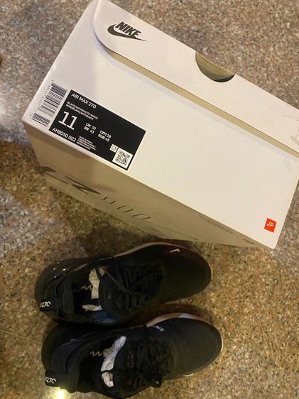 ขายรองเท้ามือ2ของแท้ยกกล่องสภาพดีมากไม่ค่อยได้ใส่นอนกล่องถูกมากกก รูปที่ 3