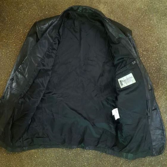 ❌❌❌ขายแล้ว❌❌❌สูทหนังแท้
Nicole St Gilles
Paris
black cowhide genuien leather suit jackets
🔵🔵🔵 รูปที่ 7