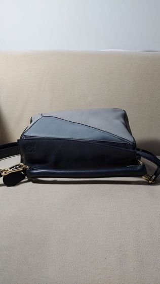 กระเป๋า Loewe puzzle สีสวยมาก รูปที่ 17