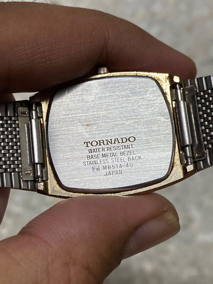 นาฬิกายี่ห้อ TORNADO  ควอทซ์ เจแปน แท้มือสอง สายปรับได้ 19.5 เซนติเมตร   850฿ รูปที่ 2