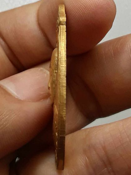  เหรียญหลวงพ่อสาย วัดป่าหนองยาว อุบลราชธานี กะไหล่ทอง รูปที่ 4