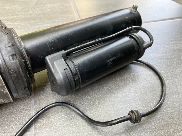 โช๊คถุงลม Benz W221 หน้า ขวา ยี่ห้อ Bisltein Air Suspension Strut Part 44109462 2213209313 รูปที่ 10