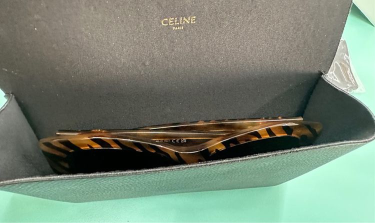 ขายแว่นตา Celine แท้ รุ่นเสือแม่ชม รูปที่ 8