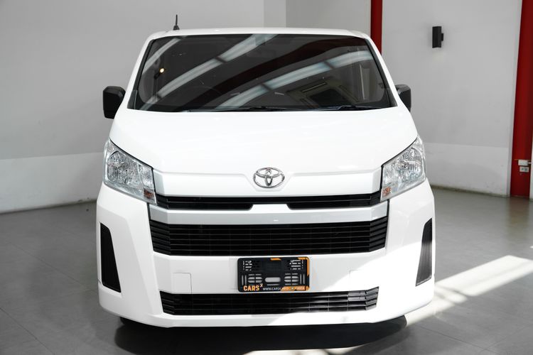 Toyota Hiace 2019 2.5 Van ดีเซล ไม่ติดแก๊ส เกียร์ธรรมดา ดำ รูปที่ 2