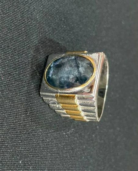 แหวนเงินชุบ สองกษัตริย์ หัวพลอยไพลิน สวยงามหาได้ยาก รูปที่ 4