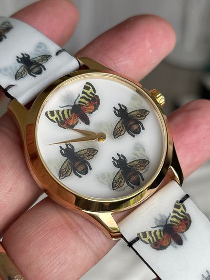 GUCCI G-Timeless Hologram Bee  Butterfly Motif Watch, Limited Edition YA1264109 รูปที่ 12