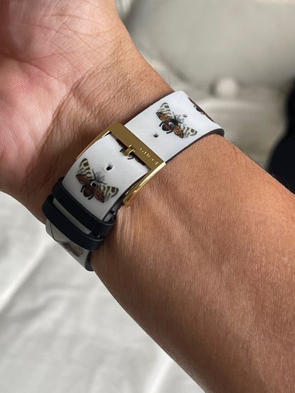 GUCCI G-Timeless Hologram Bee  Butterfly Motif Watch, Limited Edition YA1264109 รูปที่ 17