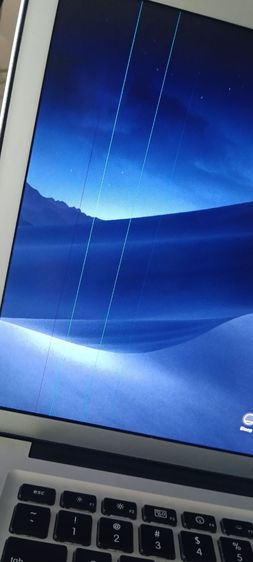 macbook pro 15นิ้ว จอAnti Glare มีเส้นขึ้น2-3ขีด ขายถูกตามสภาพ รูปที่ 3