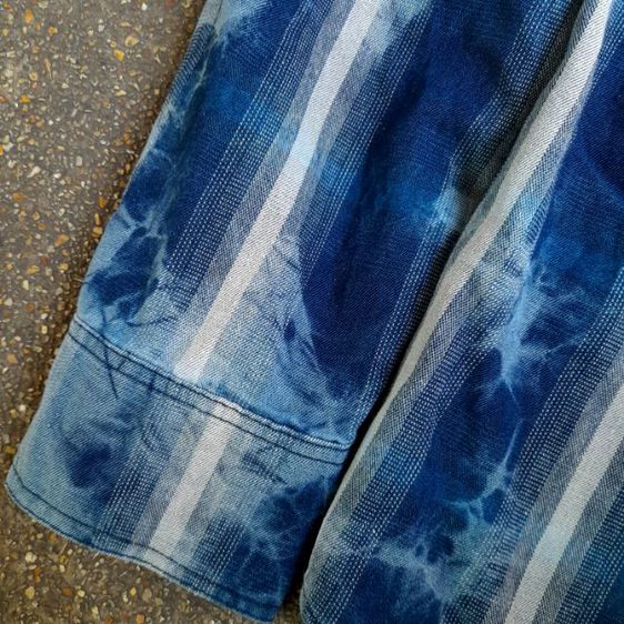 in the attic homme
Indigo tie dye on yarn dyed shirts
🔴🔴🔴 รูปที่ 5