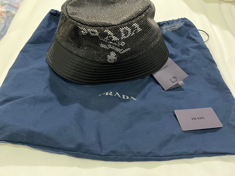 หมวก Prada รูปที่ 3