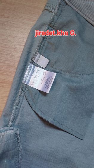 กางเกงผ้าลูกฟูก UNIQLO สีเขียวอ่อน  
รอบเอว 28 นิ้ว ความยาวกางเกง 34.5 นิ้ว ปลายขากว้าง 7.5 นิ้ว สภาพสินค้าดีสมบูรณ์ Made in japan(Original) รูปที่ 10