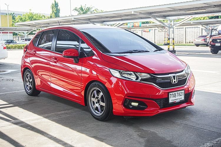 Honda Jazz 2018 1.5 V Sedan เบนซิน ไม่ติดแก๊ส เกียร์ธรรมดา แดง รูปที่ 2