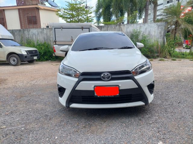 Toyota Yaris 2016 1.2 E Sedan เบนซิน ไม่ติดแก๊ส เกียร์อัตโนมัติ ขาว รูปที่ 4