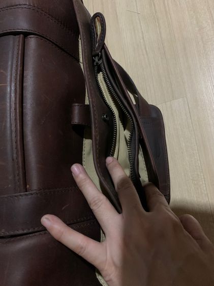 ขาย Messenger bag  กระเป๋าหนังแท้ทั้งใบ ใส่เอกสาร ใส่โน๊ตบุ๊ค สะพายข้าง ได้ ถือได้ สีน้ำตาลเข้ม  สภาพใหม่ รูปที่ 6