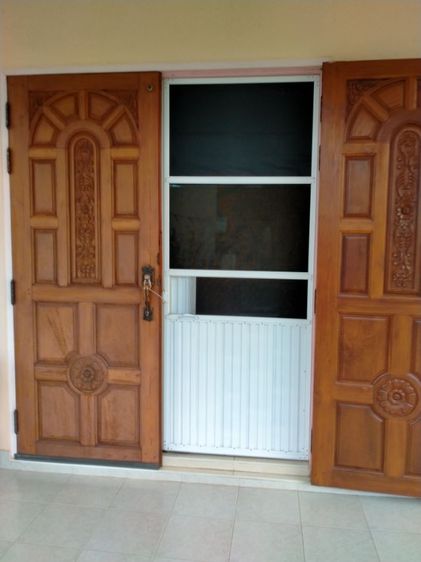 ขายบ้านพร้อมที่ดิน ในเนื้อที่ 133 ตารางวา ( เป็นบ้านคอนกรีต 1 ชั้น ยกสูงจากพื้น 1 เมตร ) ( ตัวบ้านกว้าง 10 เมตร )( ลึกประมาณ 25 เมตร ) มีพื้นที่ใส่สอย ประมาณ 208 ตารางเมตร รูปที่ 4