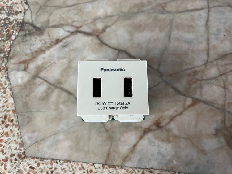 USB 2 PORT ติดผนัง PANASONIC WEF1172W8 สีขาว รูปที่ 1