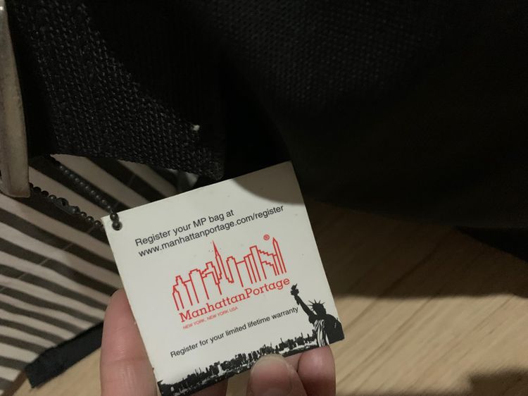 MANHATTAN PORTAGE กระเป๋าสะพายข้าง รุ่น VINTAGE MESSENGER BAG - สีดำ made in japan  ของแท้ สภาพดี ไม่มีขาด รูปที่ 4