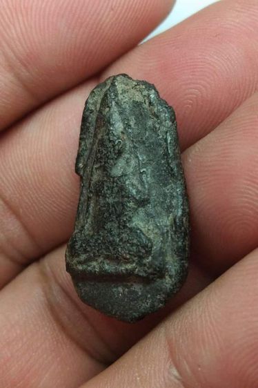 พระกำแพงพิมพ์หัวเรือเมย์ กรุเจดีย์กลางทุ่ง รูปที่ 3