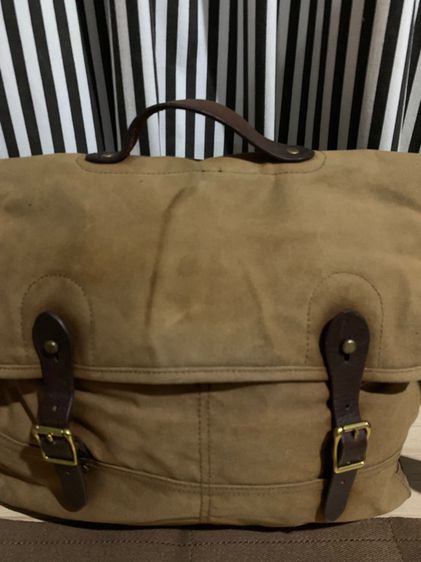 ขาย Messenger bag ทรงเดียวกับแบรนด์ filson ใช้สะพาย หรือถือได้ เป็นกระเป๋าแบรนด์นอกวัสดุที่ใช้ผลิตดีมาก ผลิตจากผ้า CANVAS สวยๆ ผสมหนังแท้  รูปที่ 2