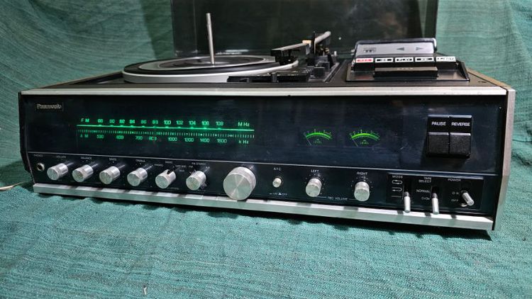 เครื่องเสียงเล่นแผ่น vintage panasonic model.se-3057auto reverse  cassette made in japan
เครื่องใหญ่ รูปที่ 5
