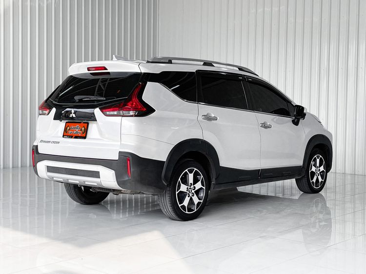 Mitsubishi Xpander 2020 1.5 Cross Utility-car เบนซิน เกียร์อัตโนมัติ ขาว รูปที่ 4