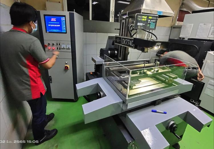 CNC WireEDM DK7740 ขายเครื่องไวร์คัท YCUT เครื่องวายคัท วายคัท CNC WEDM Multi-Cut ไวร์คัท ของใหม่-แกะกล่อง รูปที่ 10