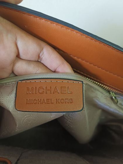 กระเป๋า Michael Kors ทรงทำงาน ใบใหญ่  สภาพใหม่พร้อมใช้งาน รูปที่ 13