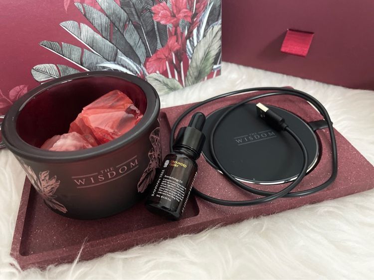 The wisdom วิสดอม ของขวัญพิเศษเฉพาะ   ชุดเครื่องหอมแก้วหินคริสตัลอโรมา แท่นชาร์จหินมือถือไร้สาย หรูหรามาก พร้อมส่ง กสิกร kbank รูปที่ 3