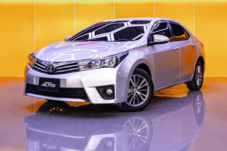 Toyota Altis 2015 1.8 E Sedan เบนซิน ไม่ติดแก๊ส เกียร์อัตโนมัติ เทา รูปที่ 4