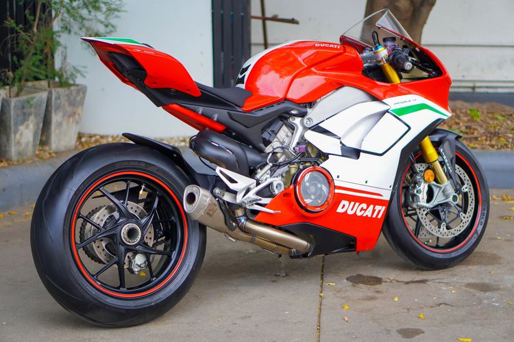 Ducati Panigale V4S  ปี 2018 จดทะเบียนปี 2019 เลขไมล์ 2,xxx Km รูปที่ 4