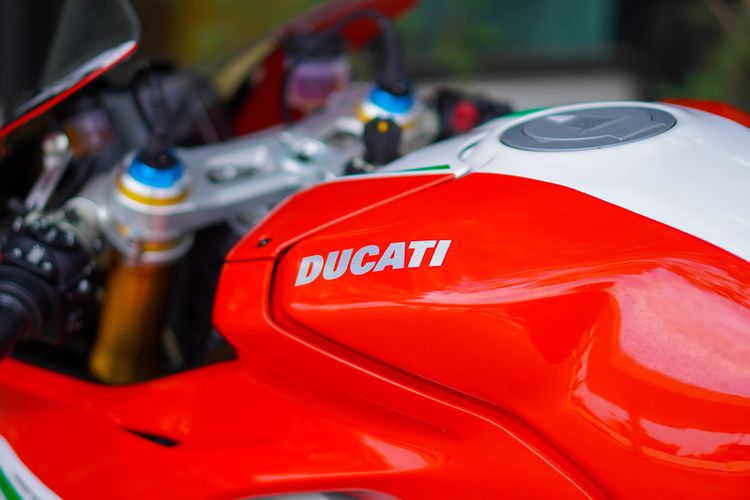 Ducati Panigale V4S  ปี 2018 จดทะเบียนปี 2019 เลขไมล์ 2,xxx Km รูปที่ 17