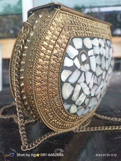 กระเป๋าสะพายประดับมุกเนื้อทองเหลืองเก่า รูปที่ 6