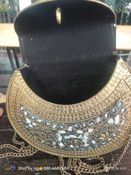 กระเป๋าสะพายประดับมุกเนื้อทองเหลืองเก่า รูปที่ 9