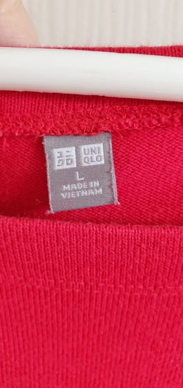 ชุดเเซ็กลายทางสีเเดง Uniqlo รูปที่ 3