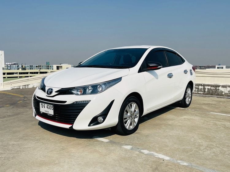 Toyota Yaris ATIV 2018 1.2 S Sedan เบนซิน ไม่ติดแก๊ส เกียร์อัตโนมัติ ขาว