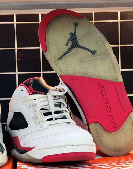 Nike Air Jordan 5 Low “Fire Red”  รูปที่ 3