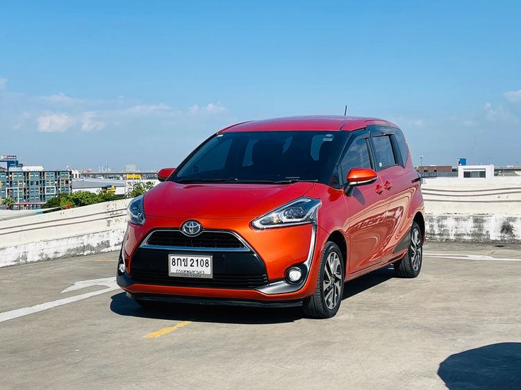 Toyota Sienta 2018 1.5 V Utility-car เบนซิน ไม่ติดแก๊ส เกียร์อัตโนมัติ ส้ม